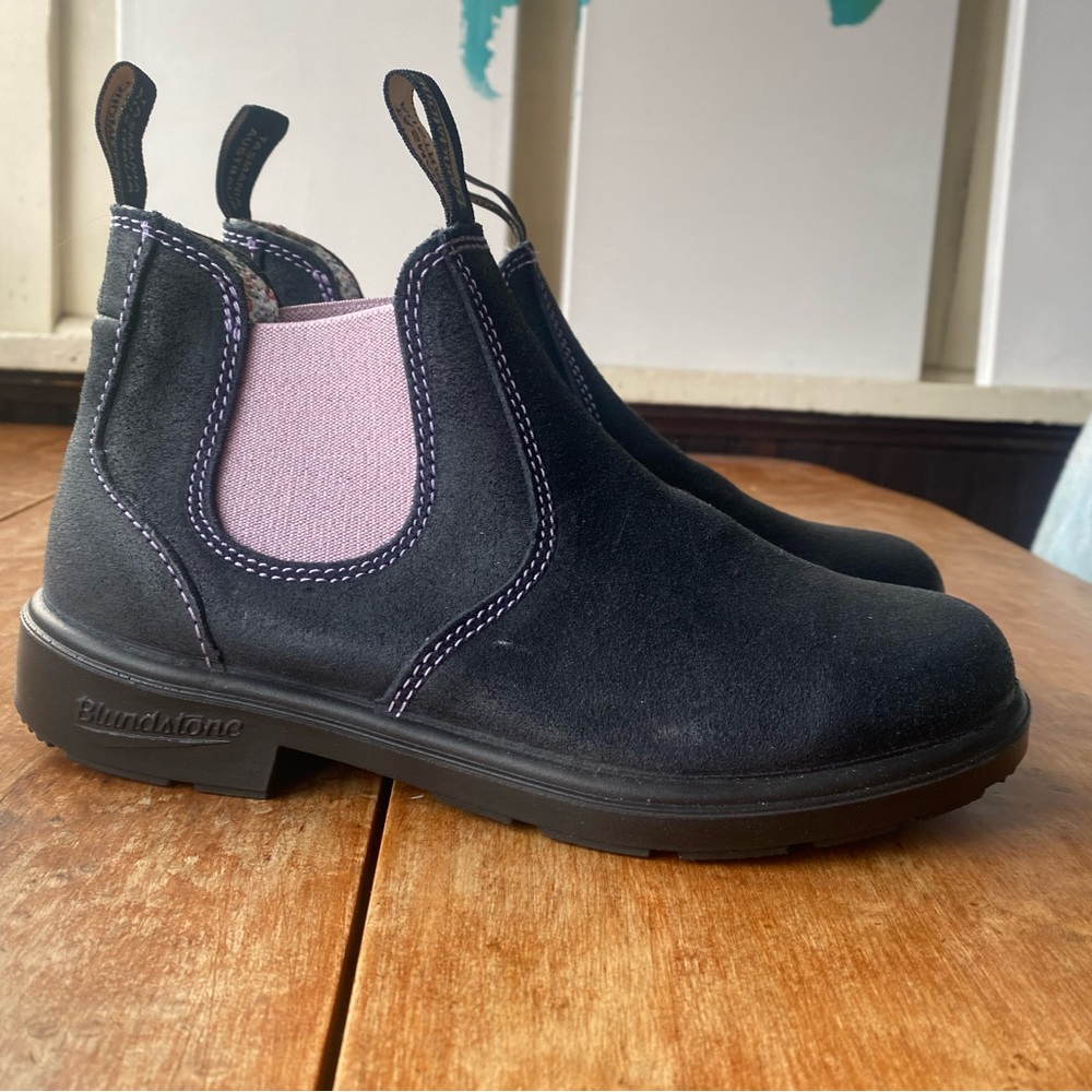 Blue and pink/purple Blundstone boots women’s/kids size 3 (35.5)